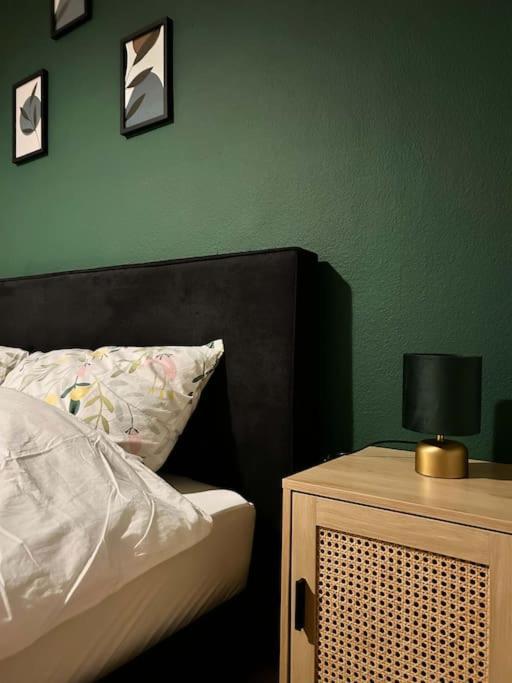 Gemuetliche 2-Zimmer Wohnung Im Zentrum Ноймюнстер Екстер'єр фото