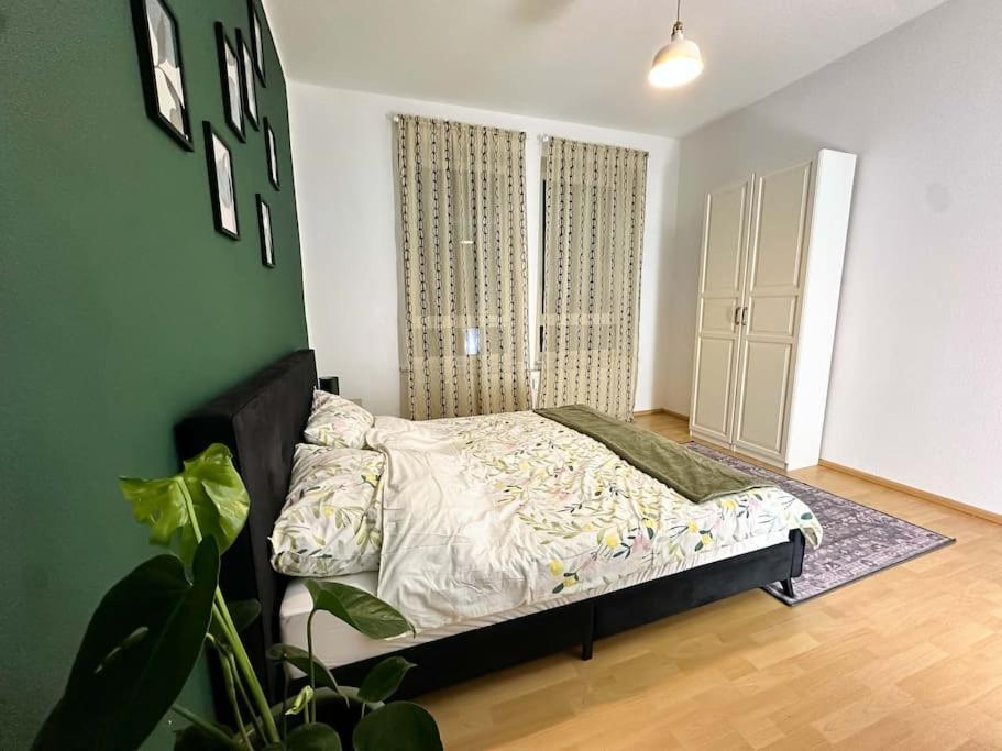 Gemuetliche 2-Zimmer Wohnung Im Zentrum Ноймюнстер Екстер'єр фото