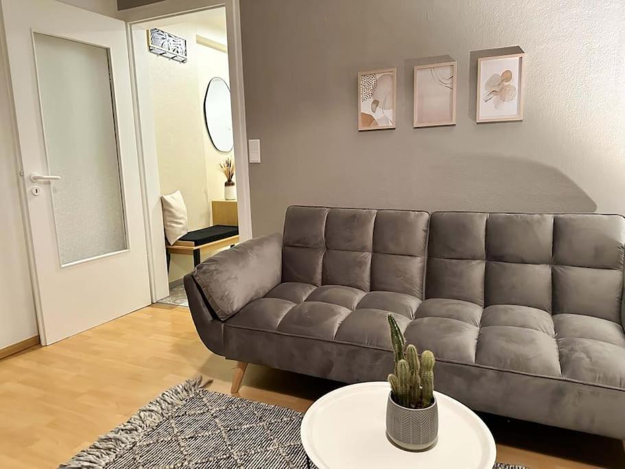 Gemuetliche 2-Zimmer Wohnung Im Zentrum Ноймюнстер Екстер'єр фото